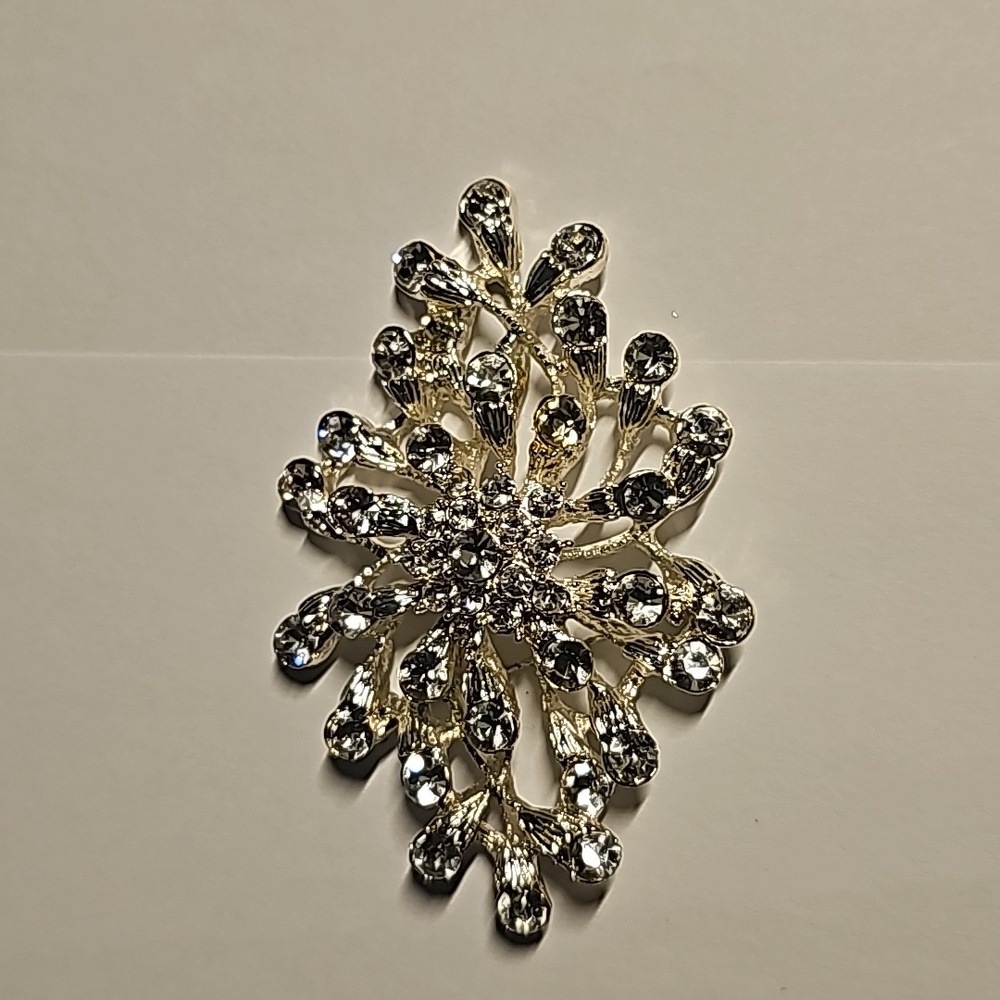 Rhinestone silver broach vintage